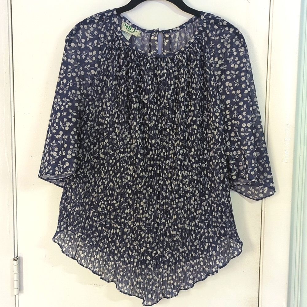 EUC Adorable Sheer Plisse Front Berries Top sz M by HMS Classics 80s 90s